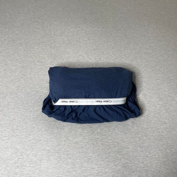 Calvin Klein Modern Cotton Jersey Body Solid Blue Twin Size Fitted Sheet - Picture 1 of 4